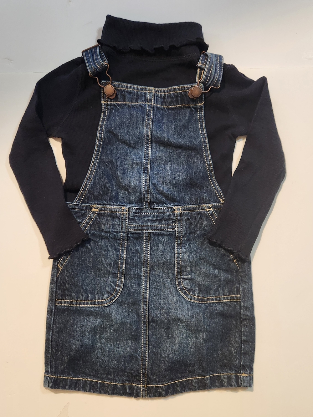 💜Toddler Girl Classic Denim Overall Dress with Black Turtleneck Size: 3T/4T